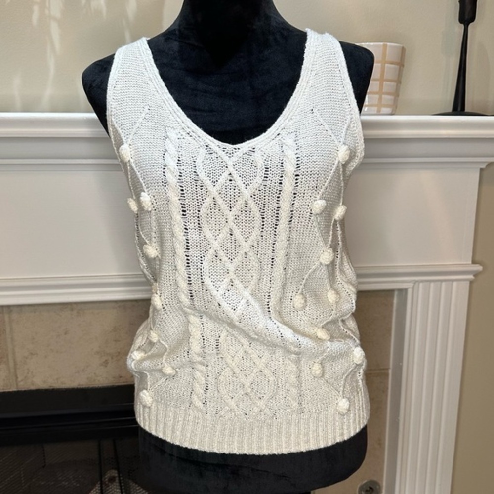 Blu Pepper Women’s Ivory Sweater Tank Top V-Neck with Knit Puffballs size S